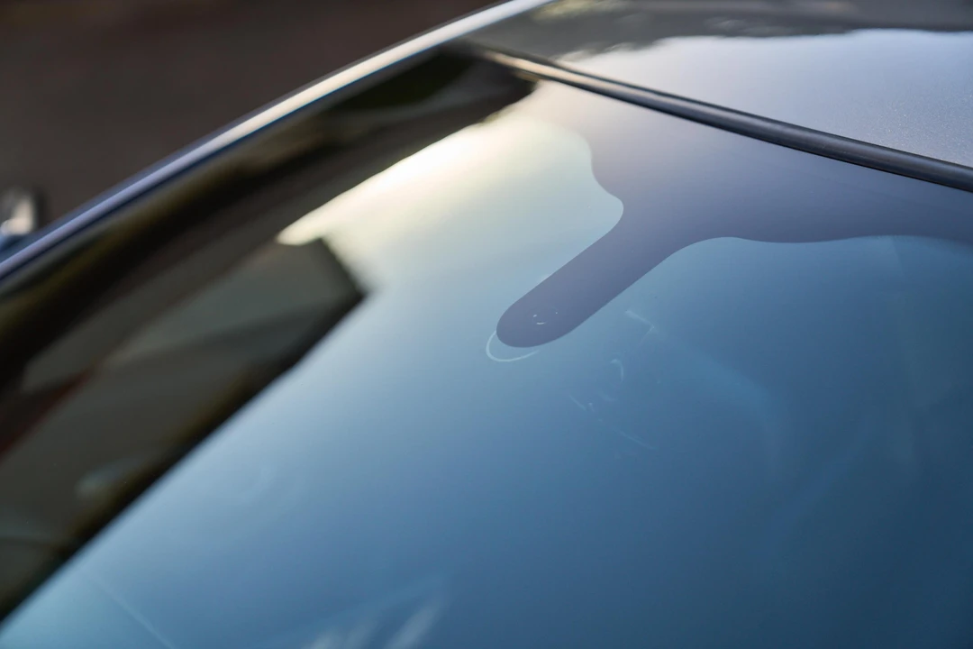 2005 Aston Martin Vanquish 1st Gen - Image 17 of 31