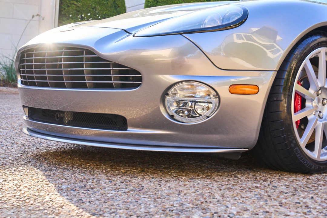 2005 Aston Martin Vanquish 1st Gen - Image 10 of 31