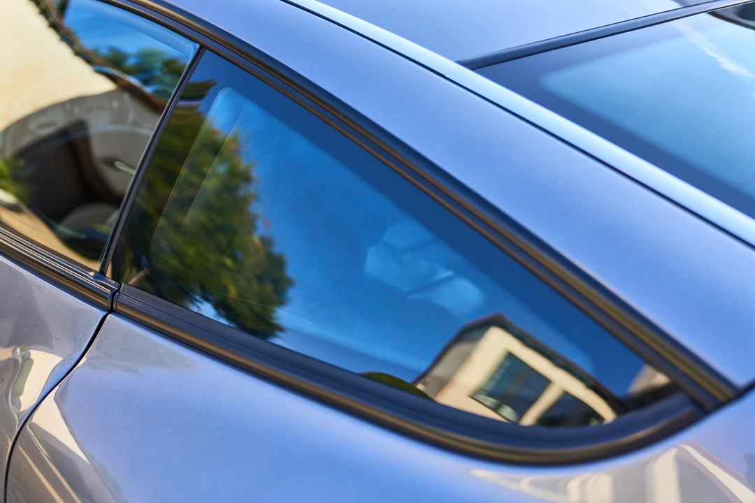 2005 Aston Martin Vanquish 1st Gen - Image 26 of 31