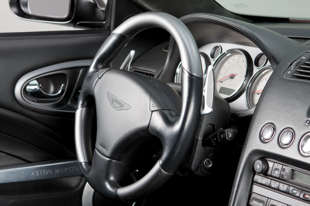 2005 Aston Martin Vanquish 1st Gen - Image 29 of 31