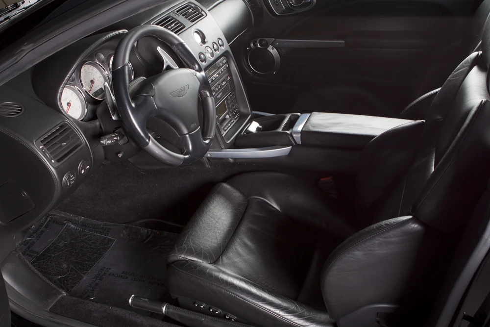 2005 Aston Martin Vanquish 1st Gen - Image 18 of 31