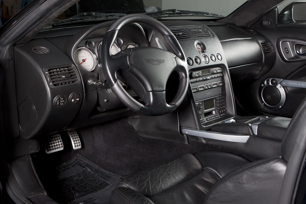 2005 Aston Martin Vanquish 1st Gen - Image 30 of 31