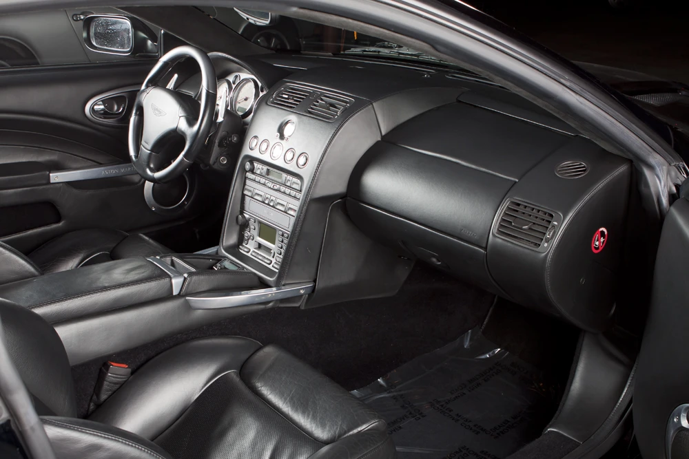2005 Aston Martin Vanquish 1st Gen - Image 27 of 31
