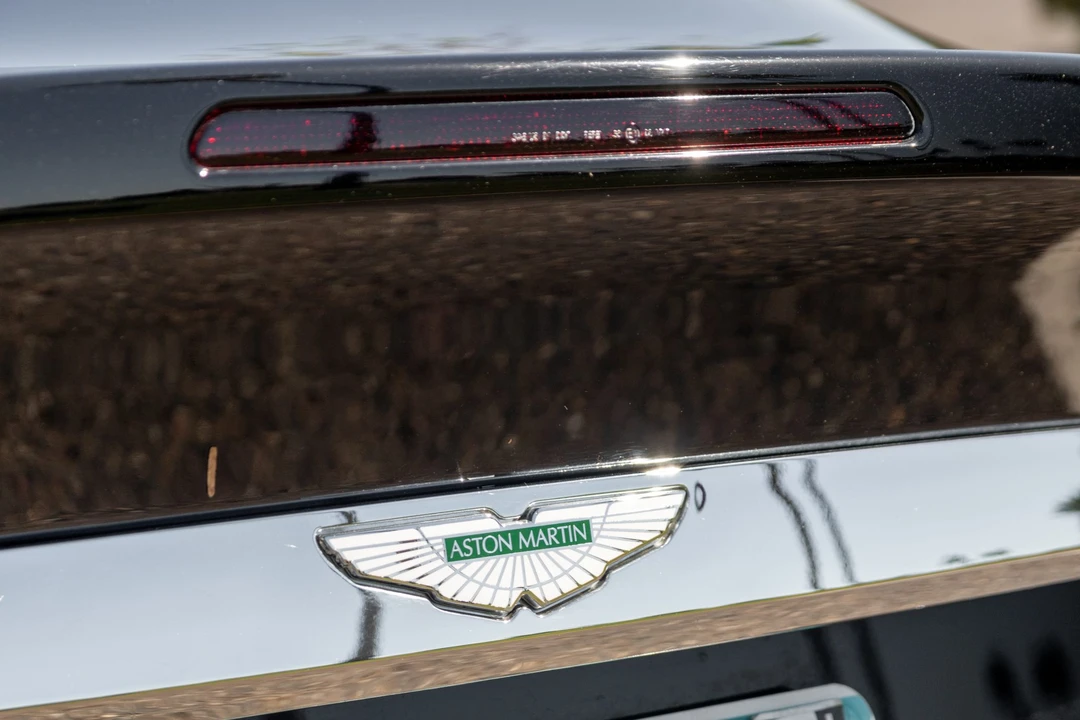 2005 Aston Martin Vanquish 1st Gen - Image 27 of 31