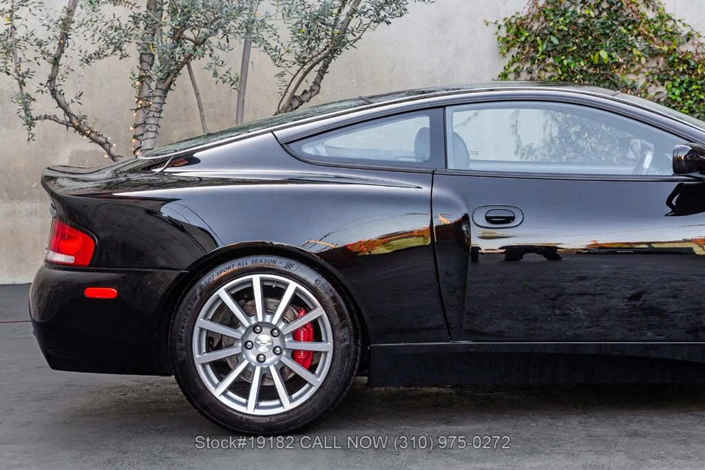 2005 Aston Martin Vanquish 1st Gen - Image 11 of 12