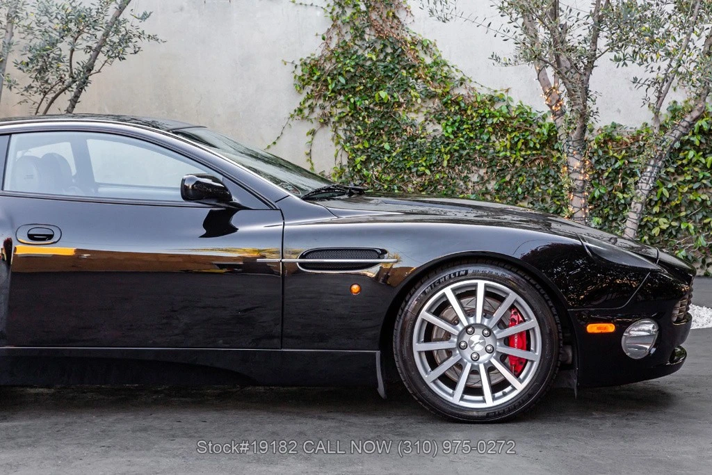 2005 Aston Martin Vanquish 1st Gen - Image 10 of 12