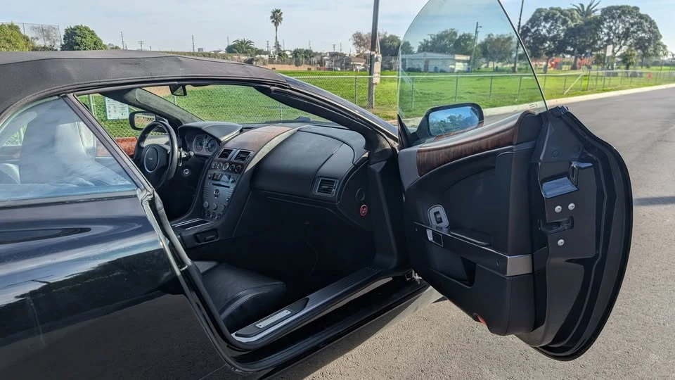 2005 Aston Martin DB9 - Image 14 of 19