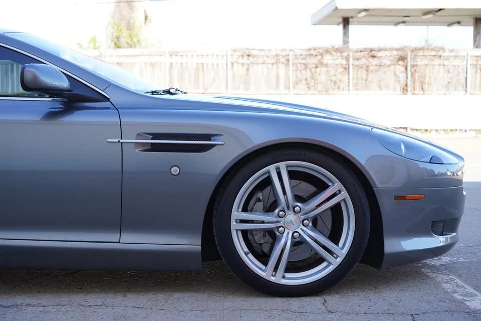 2005 Aston Martin DB9 - Image 9 of 18