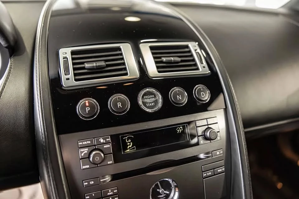 2005 Aston Martin DB9 - Image 17 of 20