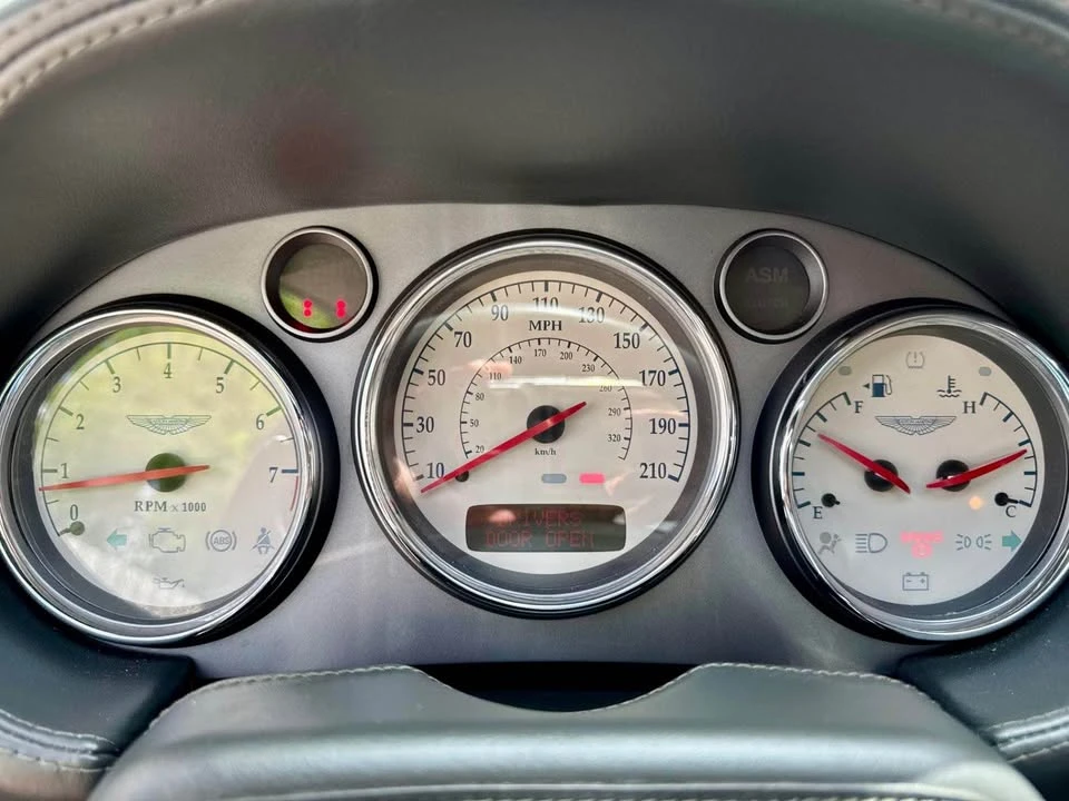 2005 Aston Martin Vanquish 1st Gen - Image 16 of 18