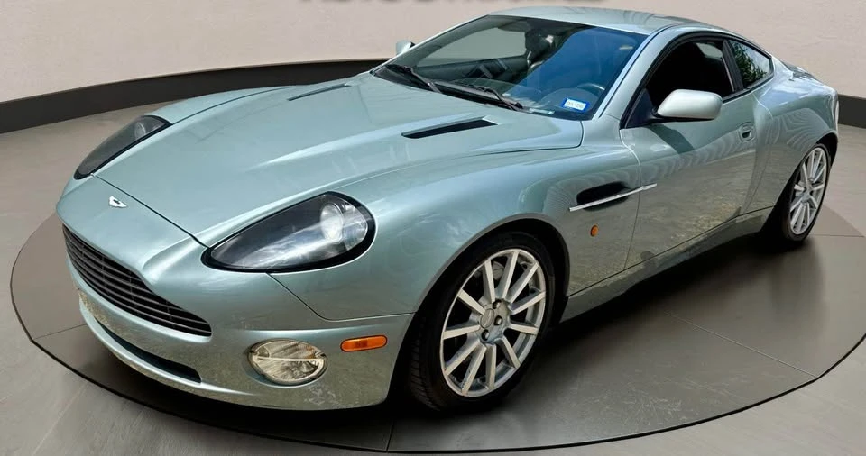 2005 Aston Martin Vanquish 1st Gen - Image 2 of 18