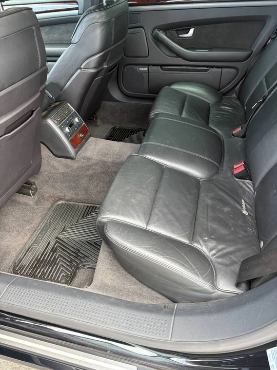 2005 Audi D3 A8 - Image 10 of 11