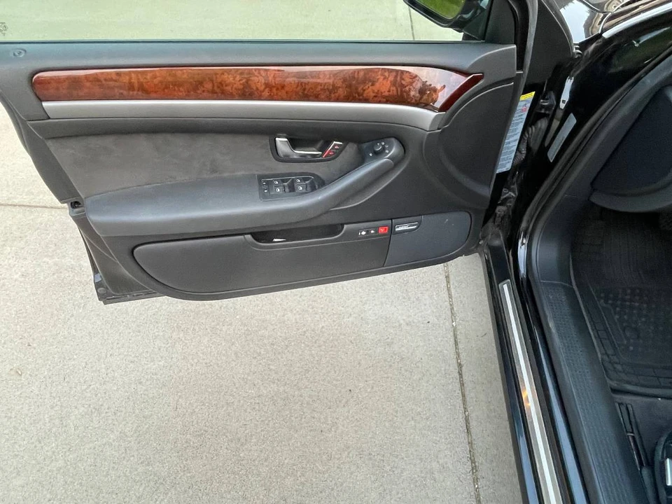 2005 Audi D3 A8 - Image 9 of 9