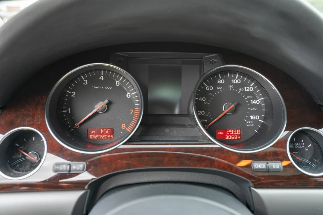 2005 Audi D3 A8 - Image 28 of 31