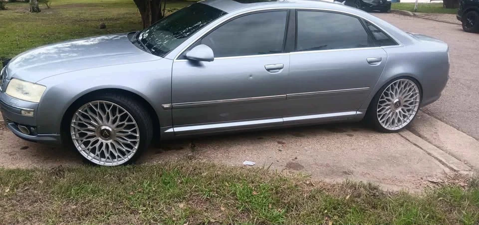 2005 Audi D3 A8 - Image 2 of 6