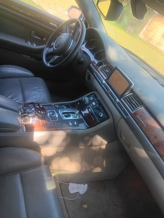 2005 Audi D3 A8 - Image 5 of 6