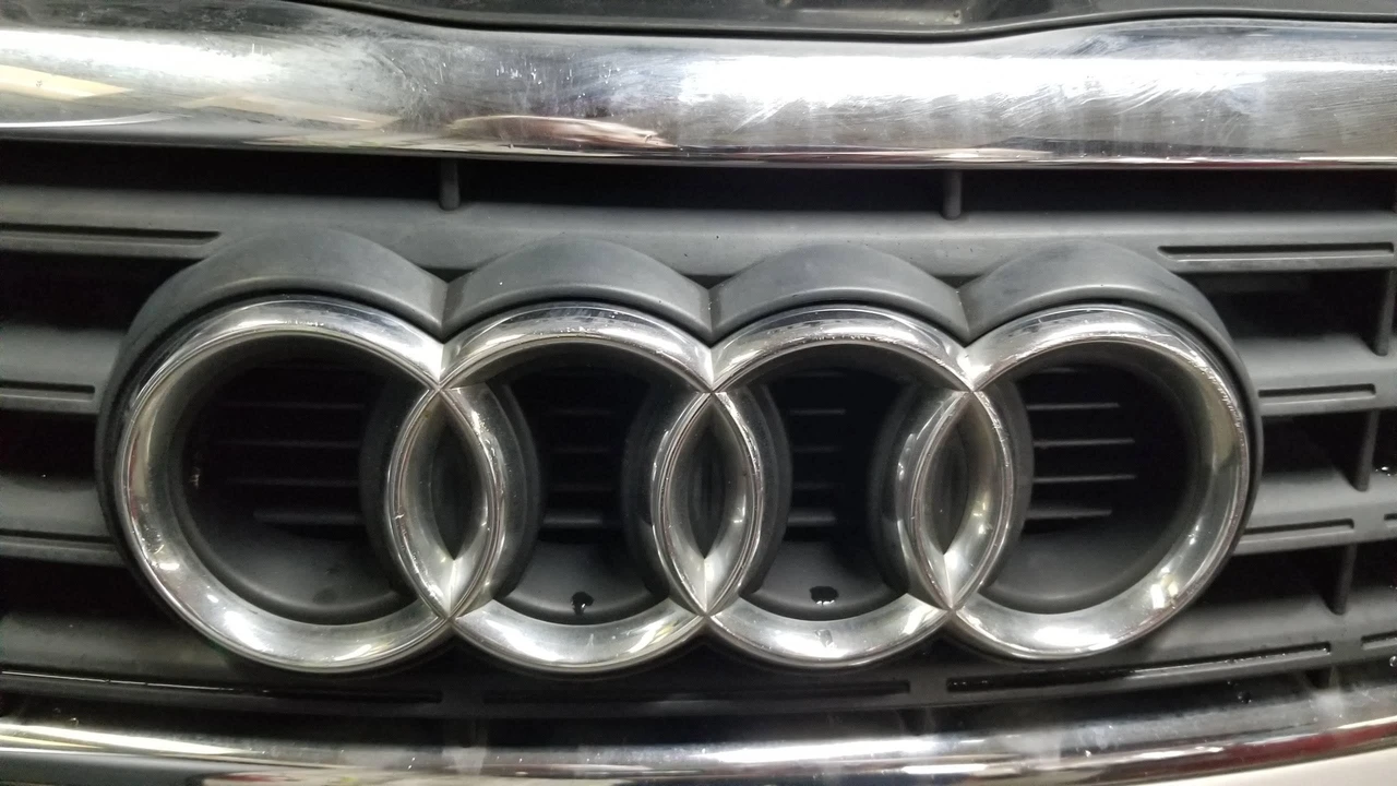2005 Audi D3 A8 - Image 8 of 12