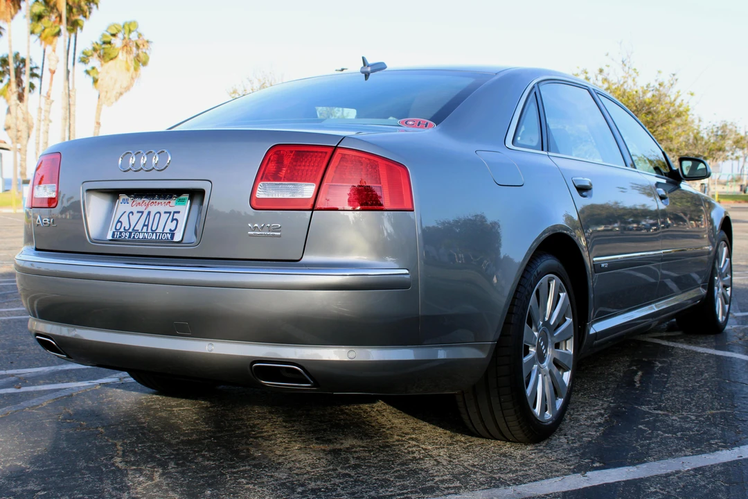 2005 Audi D3 A8 - Image 4 of 5