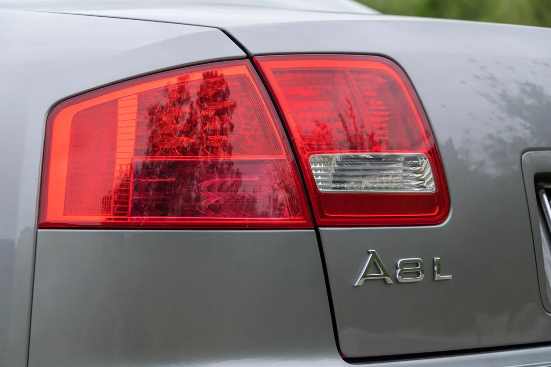 2005 Audi D3 A8 - Image 30 of 31