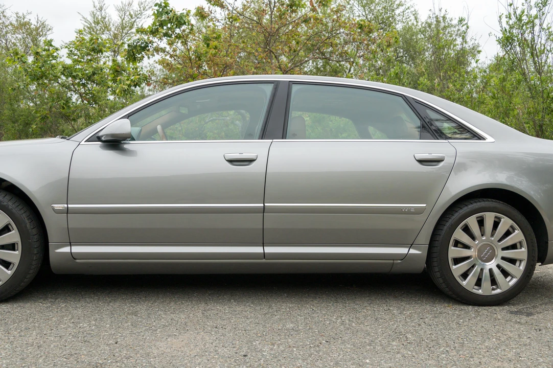 2005 Audi D3 A8 - Image 25 of 31