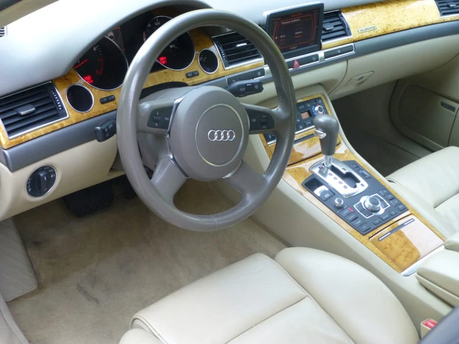 2005 Audi D3 A8 - Image 4 of 6