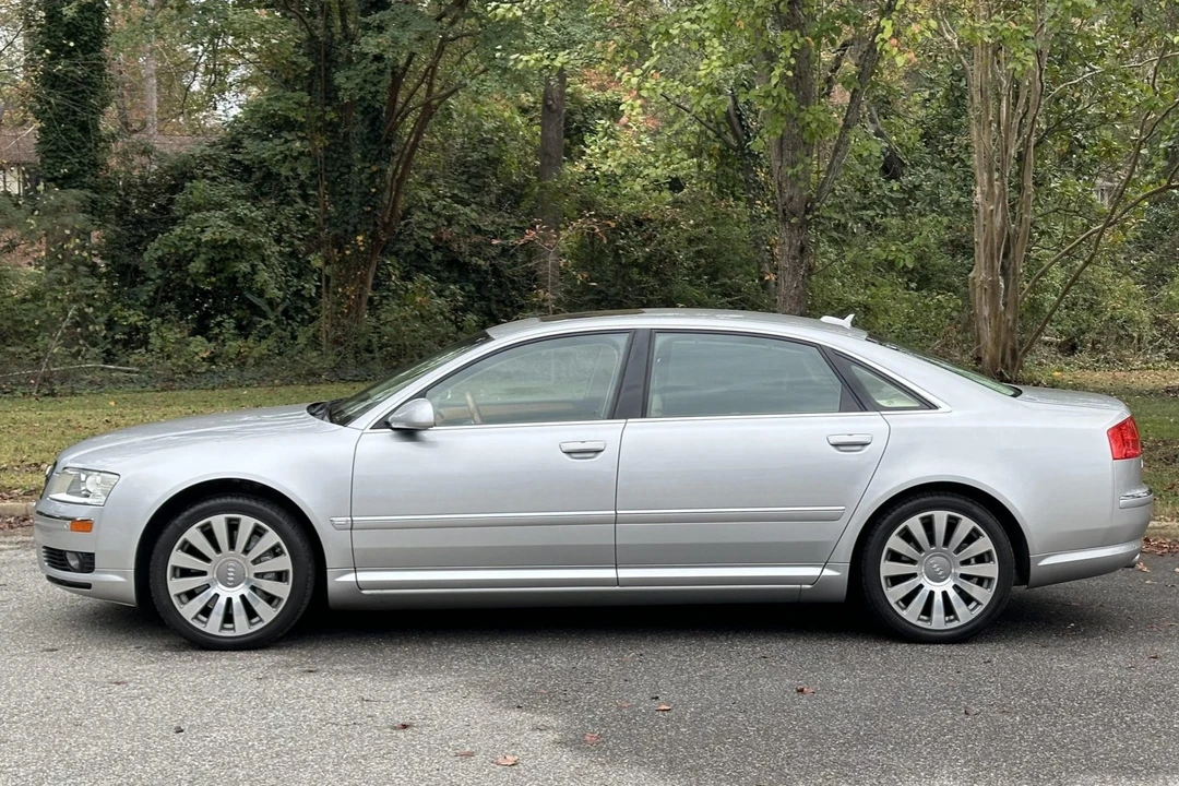 2005 Audi D3 A8 - Image 12 of 31