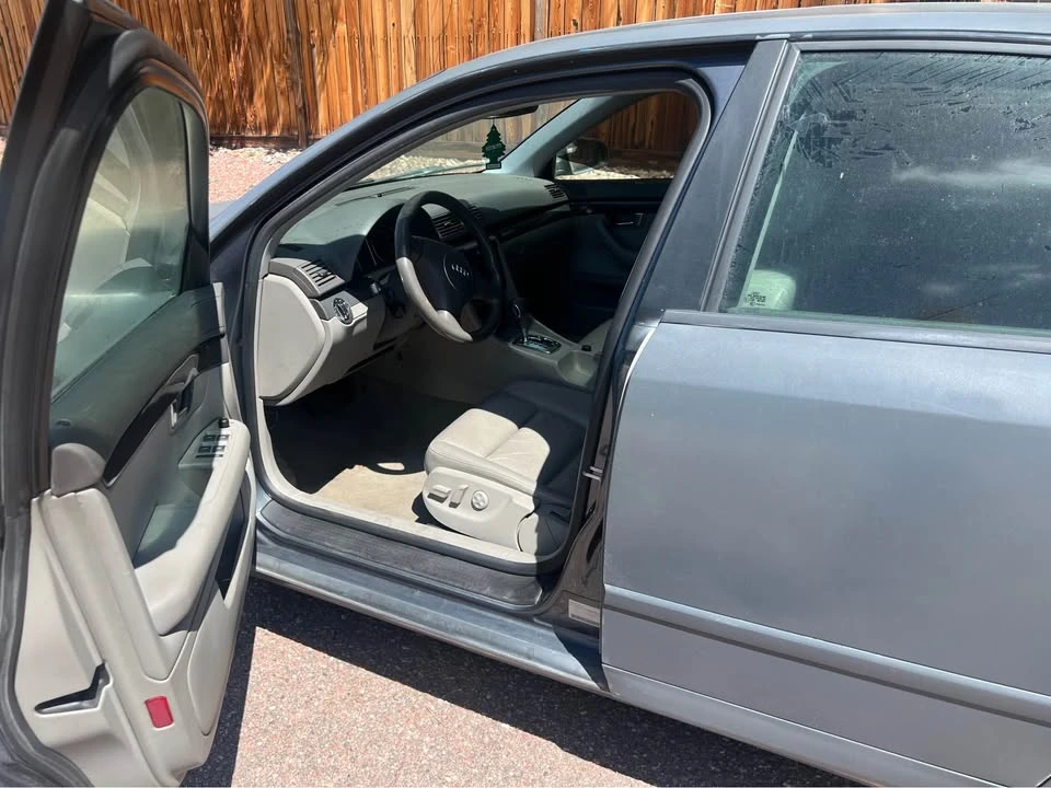 2005 Audi - Image 12 of 21