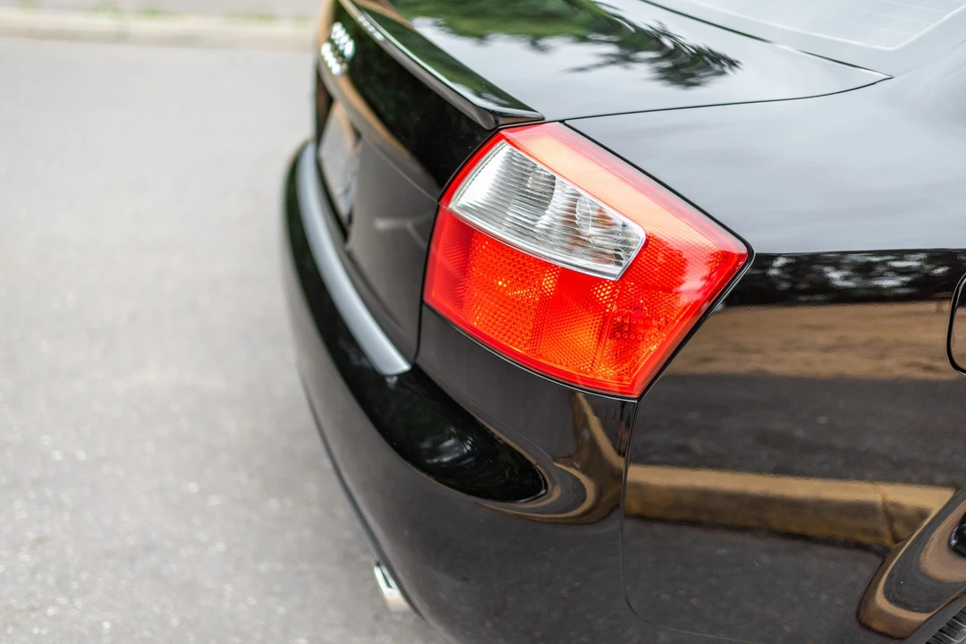 2005 Audi B6 S4 - Image 14 of 31