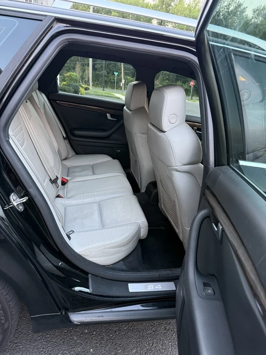 2005 Audi B6 S4 - Image 10 of 16