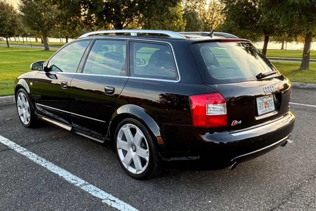 2005 Audi B6 S4 - Image 9 of 31