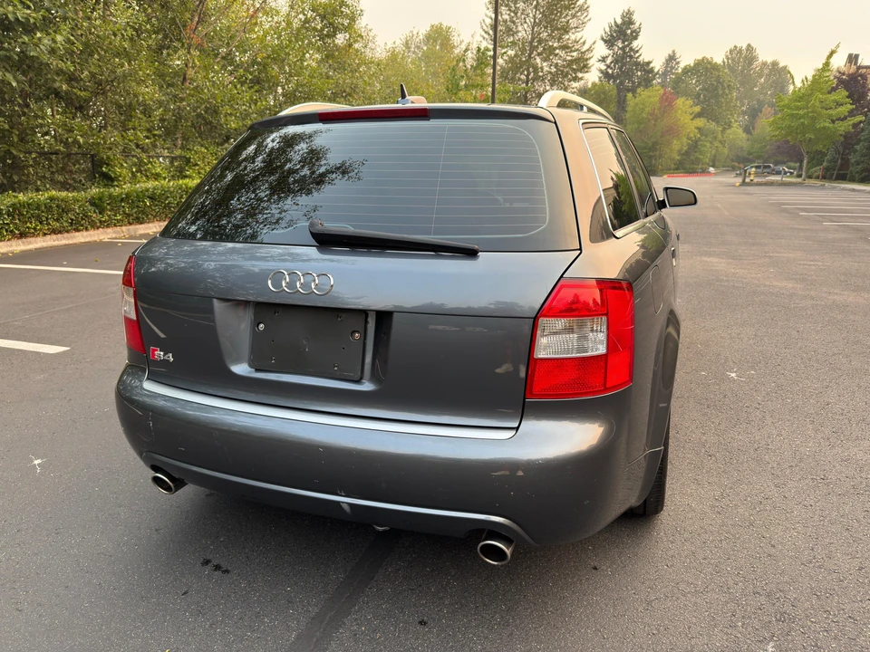 2005 Audi B6 S4 - Image 16 of 31