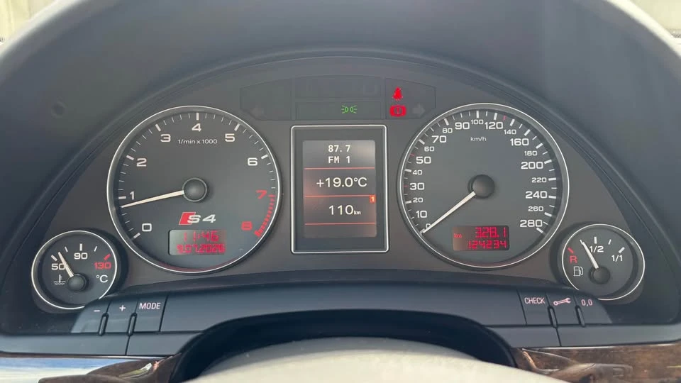 2005 Audi B6 S4 - Image 6 of 10