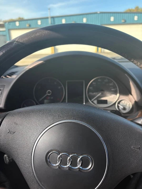 2005 Audi S4 - Image 8 of 9