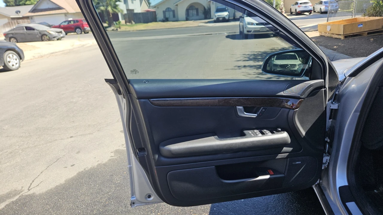 2005 Audi B6 S4 - Image 13 of 23