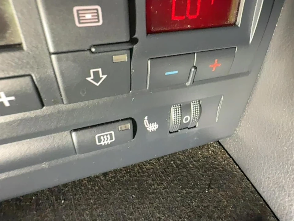 2005 Audi B6 S4 - Image 25 of 31