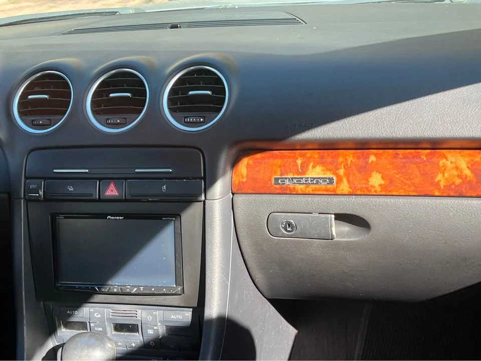2005 Audi Coupe & Cabriolet - Image 4 of 4
