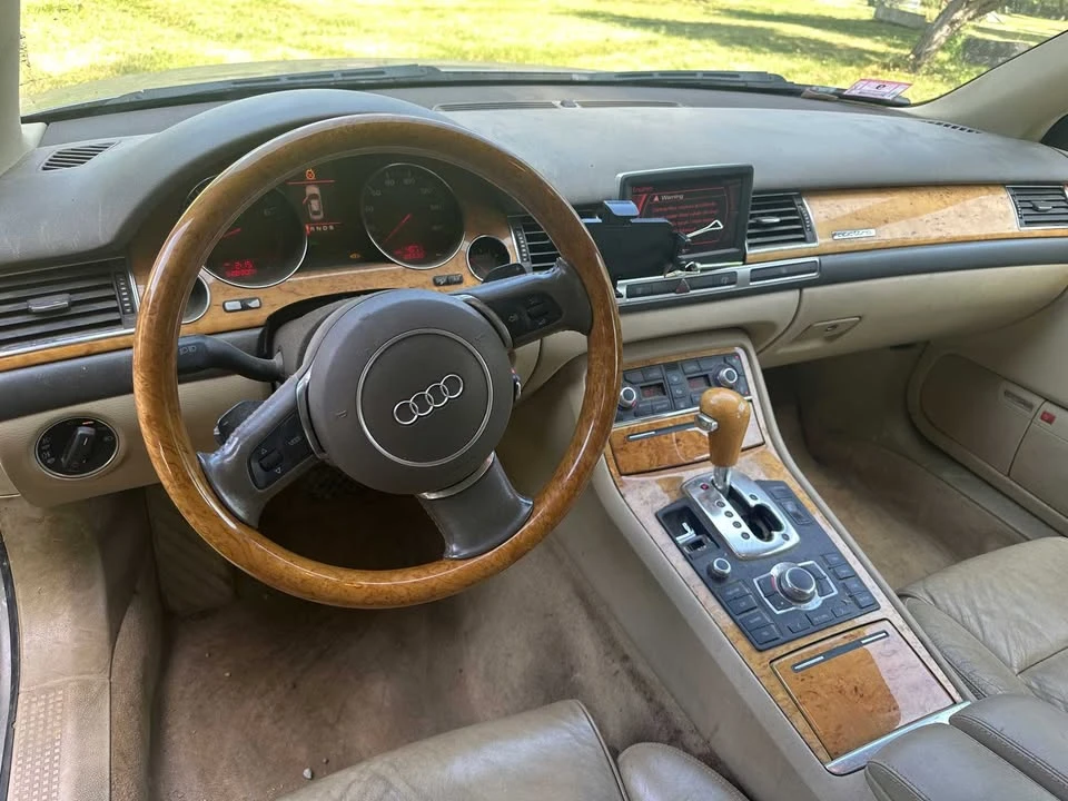 2005 Audi D3 A8 - Image 6 of 9