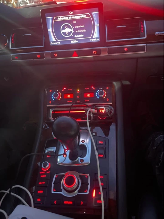 2005 Audi D3 A8 - Image 6 of 7
