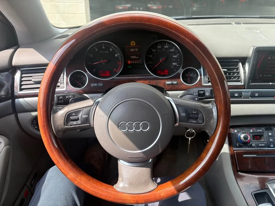 2005 Audi D3 A8 - Image 10 of 11