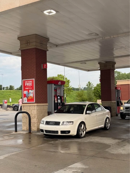 2005 Audi B7 S4 - Image 2 of 17