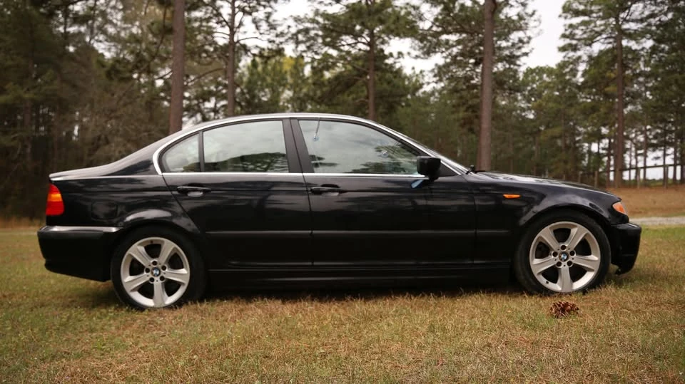 2005 BMW E46 330i & 330Ci - Image 4 of 15
