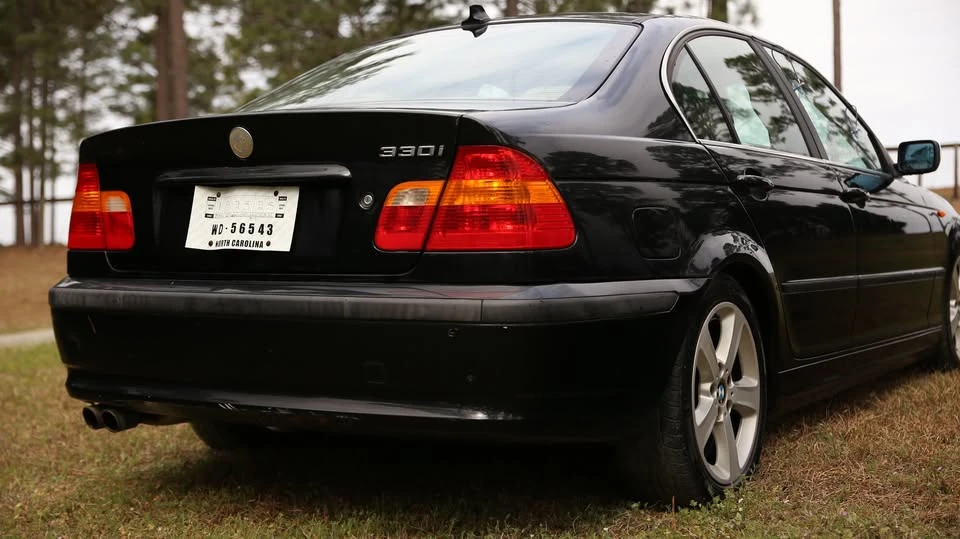2005 BMW E46 330i & 330Ci - Image 5 of 15