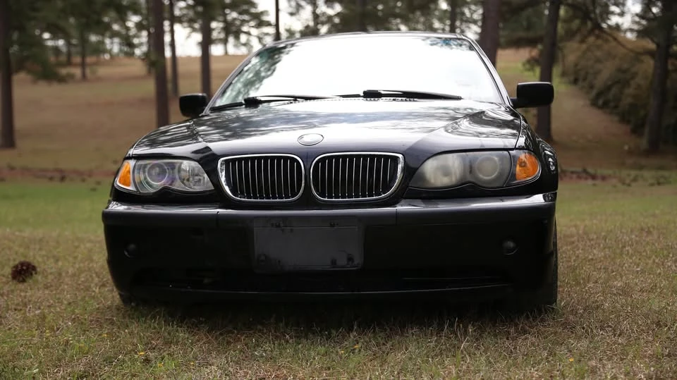 2005 BMW E46 330i & 330Ci - Image 2 of 15