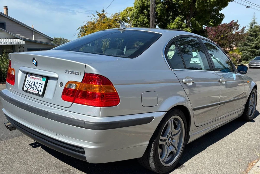 2005 BMW E46 330i & 330Ci - Image 5 of 15