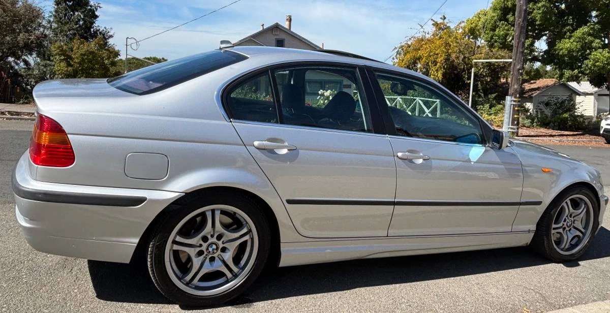 2005 BMW E46 330i & 330Ci - Image 12 of 15