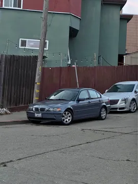 2005 BMW 3 Series 325i Sedan 4D