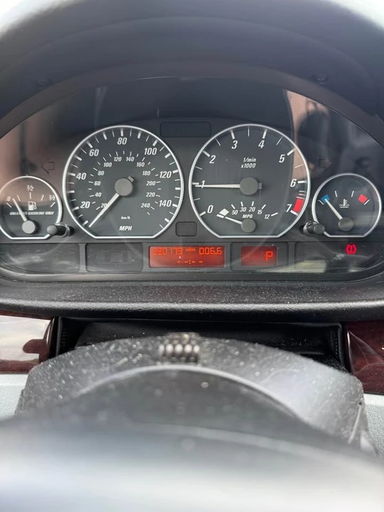 2005 BMW E46 330i & 330Ci - Image 7 of 9