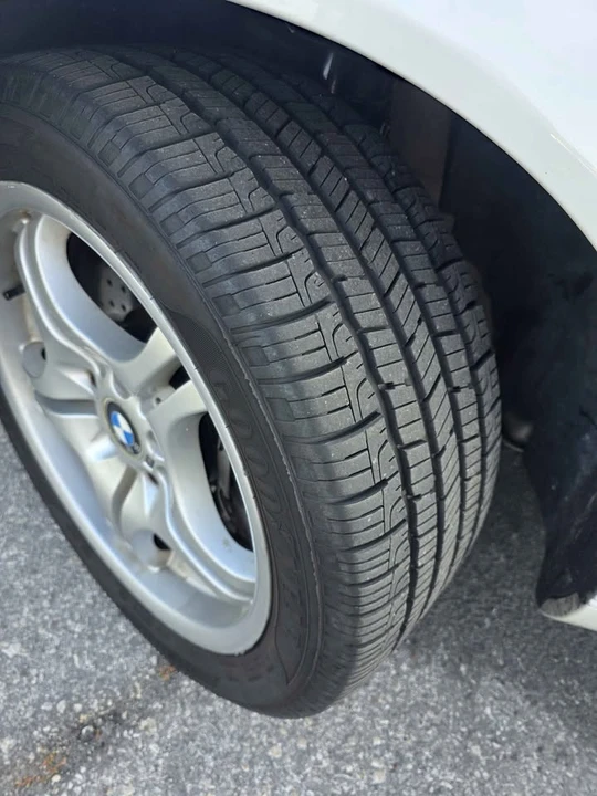 2005 BMW E46 330i & 330Ci - Image 12 of 13