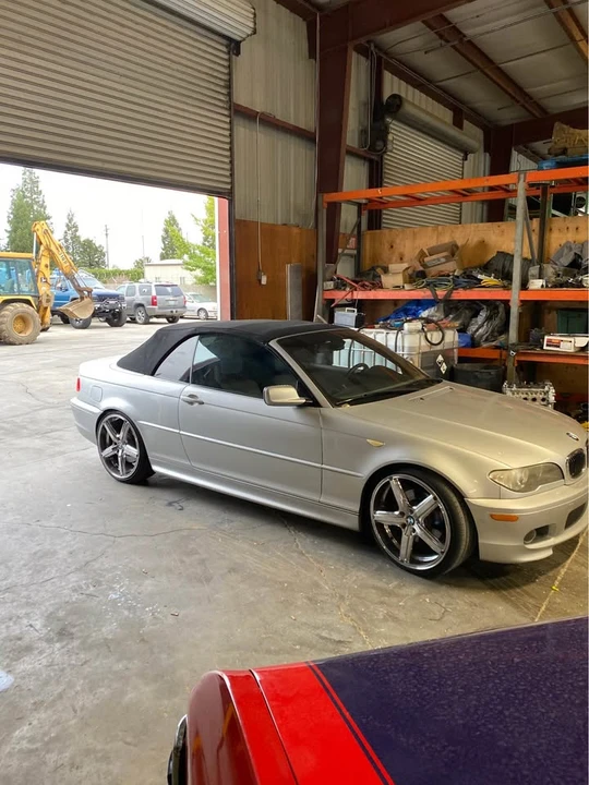 2005 BMW E46 330i & 330Ci - Image 3 of 11