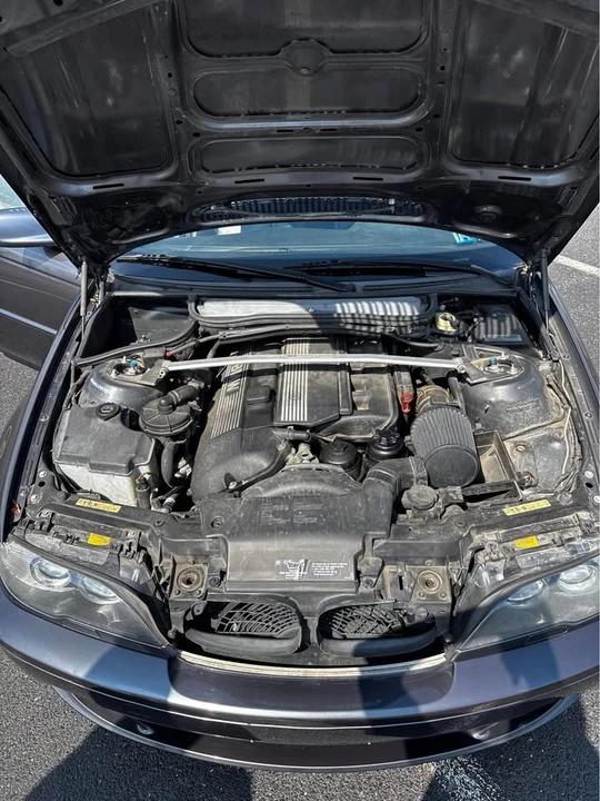 2005 BMW E46 330i & 330Ci - Image 15 of 16